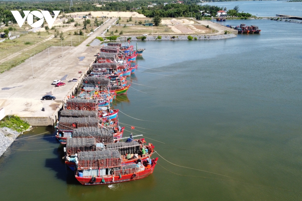 Xây dựng phần mềm nhắc nhở ngư dân bổ sung giấy tờ cho tàu cá trước khi ra khơi